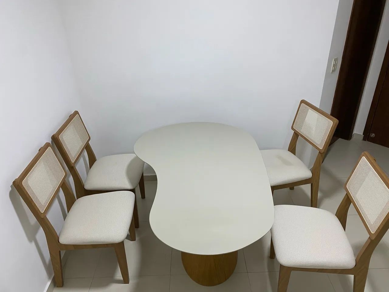 Mesa bean orgânica com 4 cadeiras - Foto 3