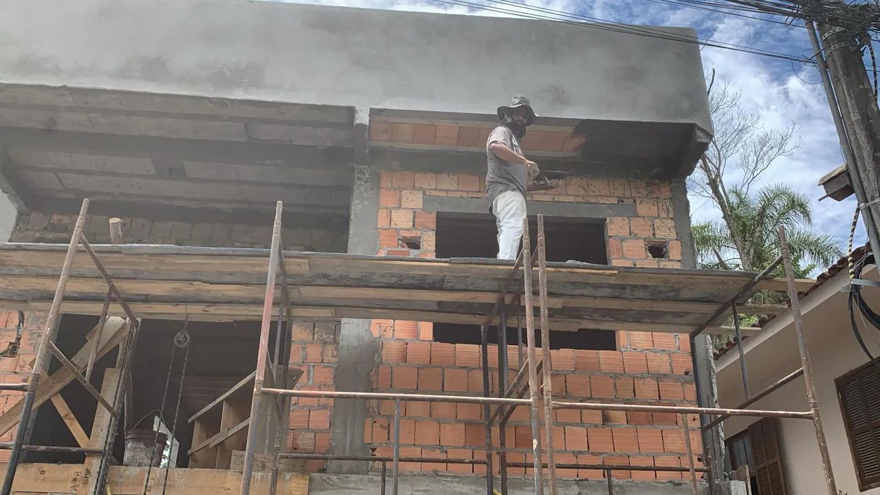 Pedreiro construtor 