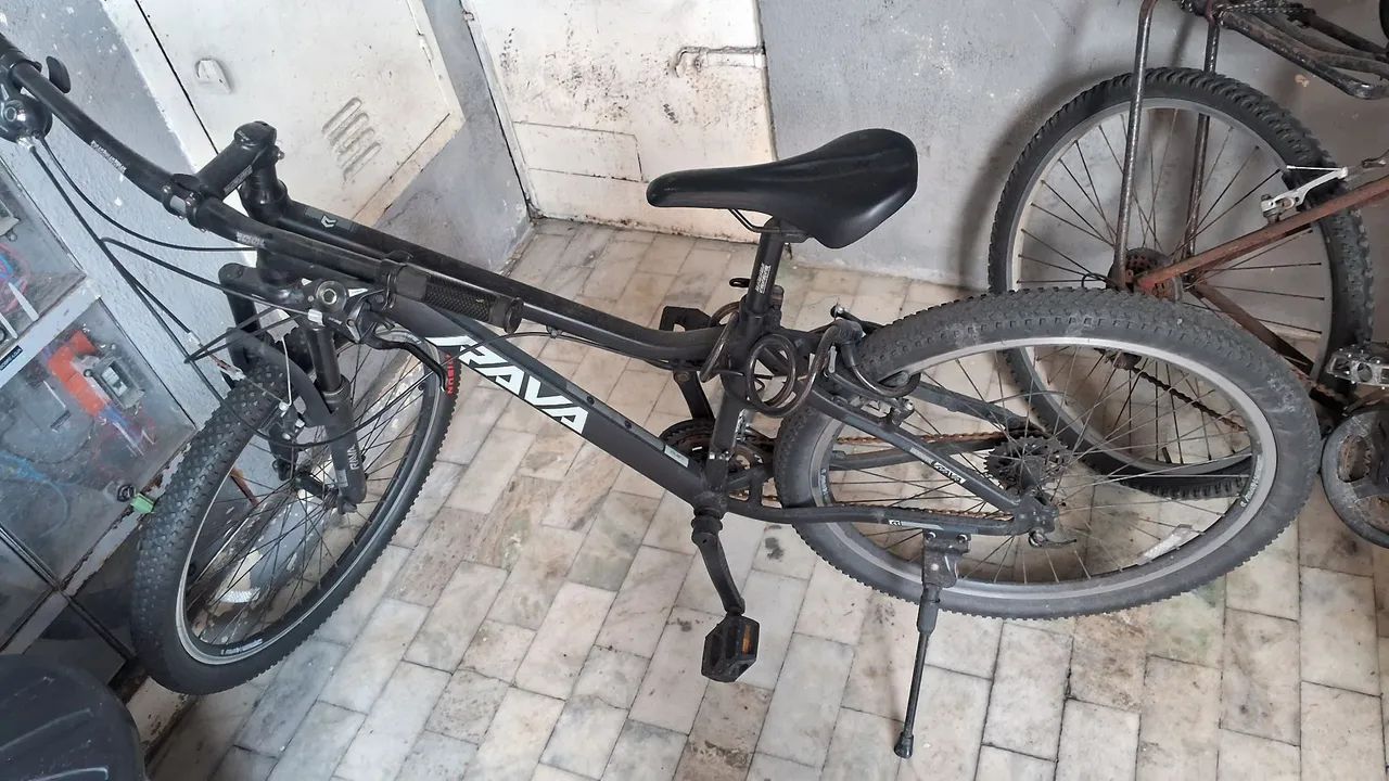 BICICLETA RAVA SEMI NOVA  - Foto 2