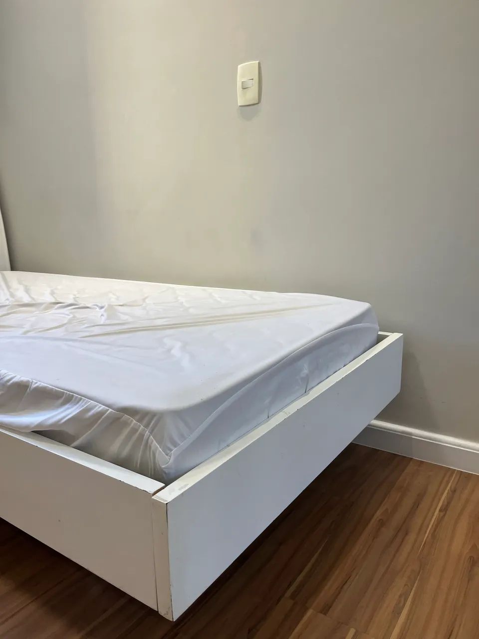 Cama de Solteiro Branca com Cabeceira  - Foto 2
