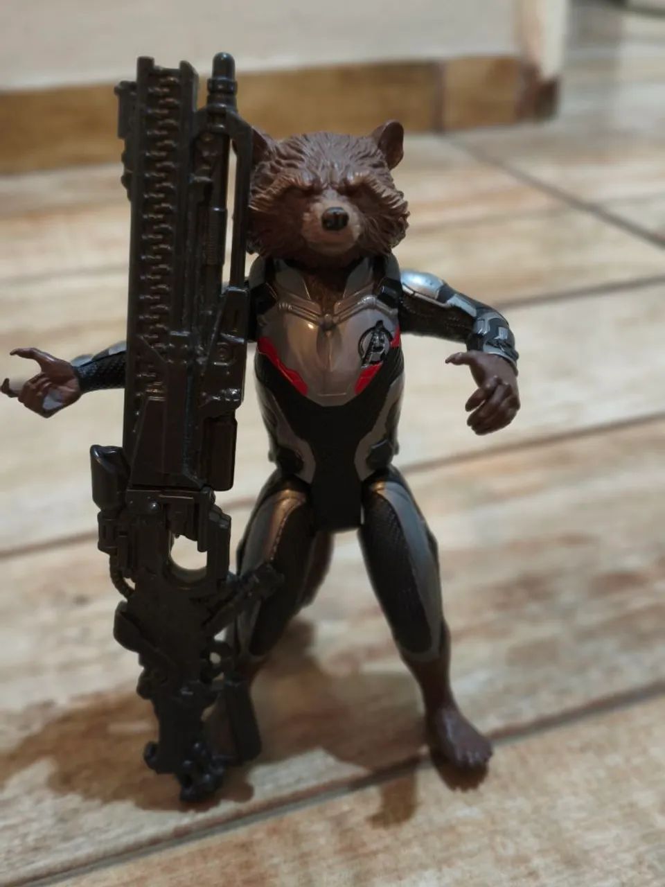 Boneco Rocket Raccoon Marvel  - Foto 2