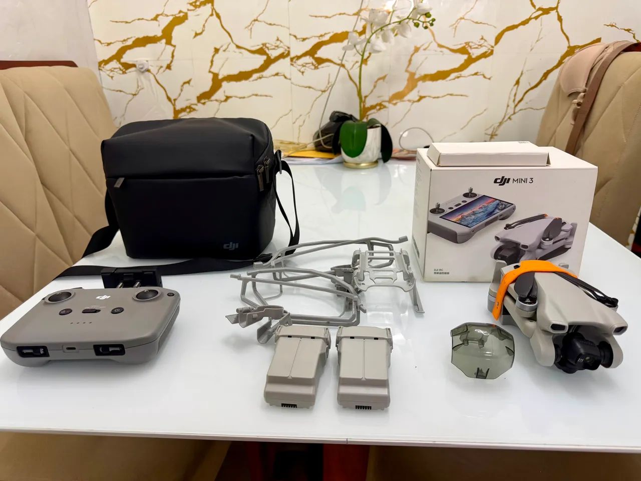 Drone DJI mini 3 duas bateria plus  - Foto 2