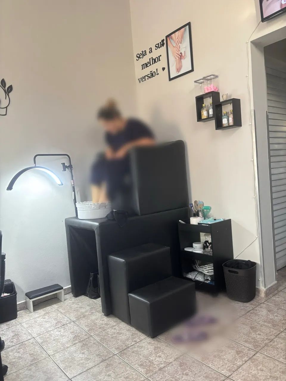 Poltrona trono alto pedicure/ manicure/ podóloga  - Foto 4