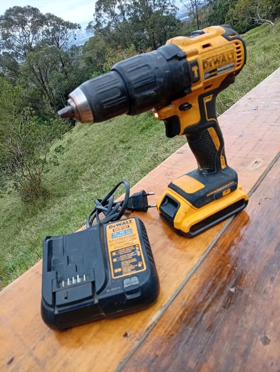 Parafusadeira Dewalt 