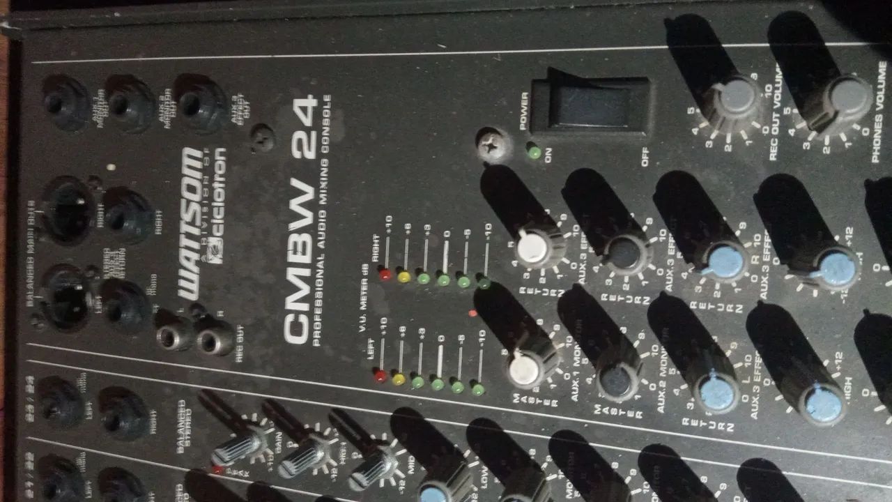 Meses de som, guitarra - Foto 2