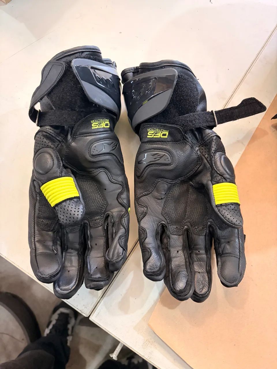 Luva alpinestars gp pro R3 - Foto 4