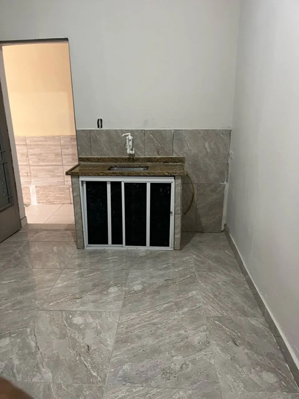 Aluga se 2 cômodos - Foto 3