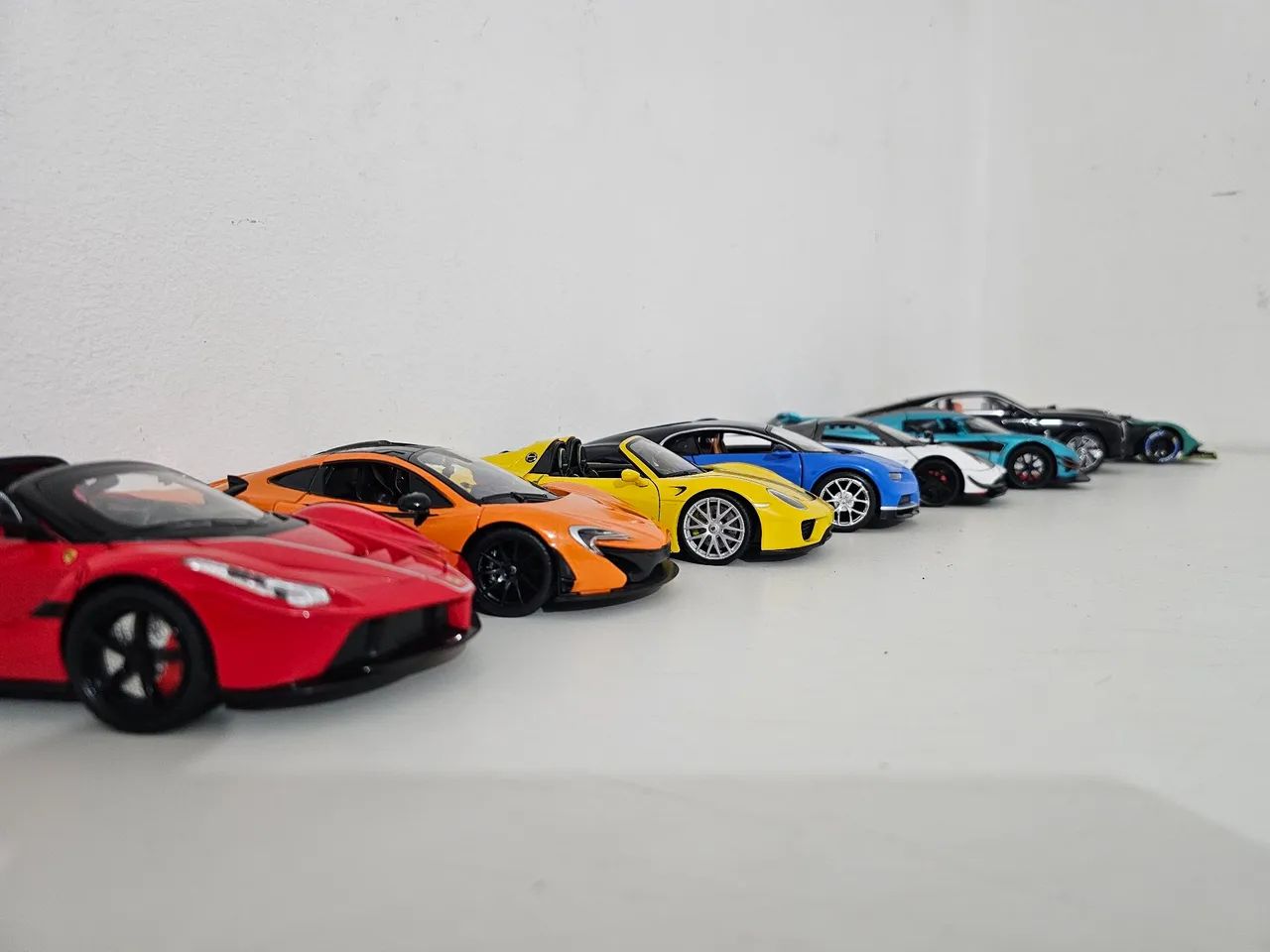 MINIATURAS 1:24 / SUPER CARROS