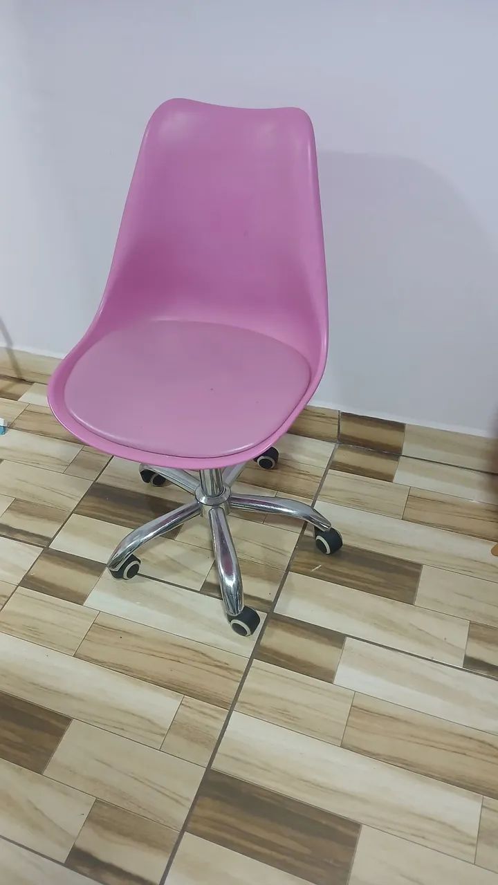 Cadeira giratória rosa  - Foto 2