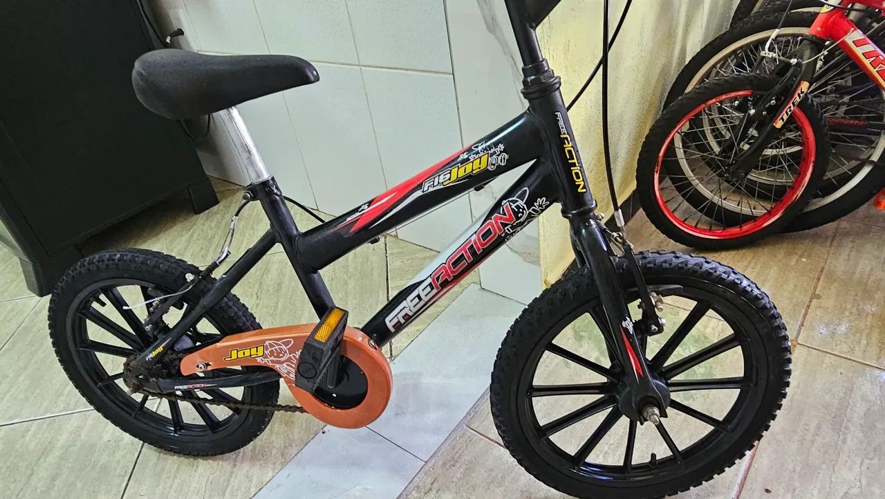 Bicicleta aro 16 SemiNova - Foto 3