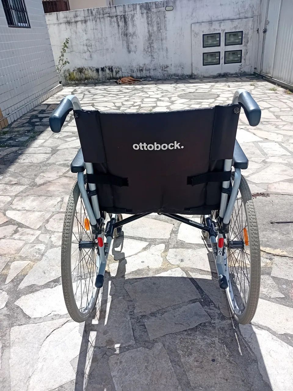 Vendo cadeira de rodas  - Foto 3