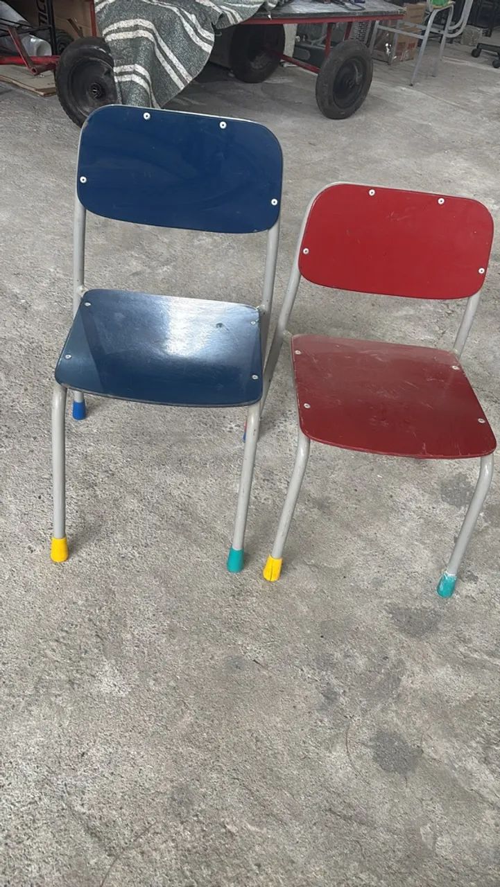 Cadeira escolar infantil