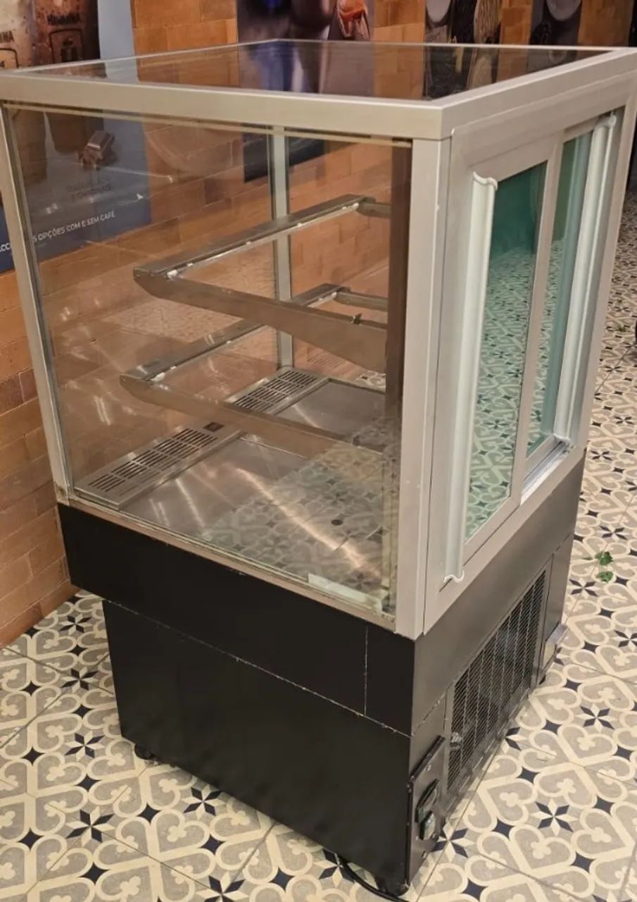 Vitrine Refrigerada Macom - Semi Nova, LED, 2 Prateleiras - Foto 3