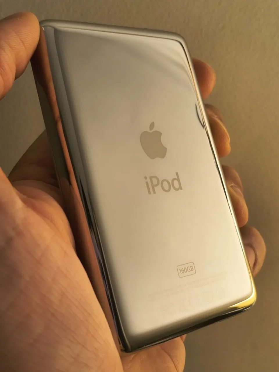 iPod Classic 7ª geração - 256gb - bateria nova, frontal e clickwheel novas + capa + cabo - Foto 2