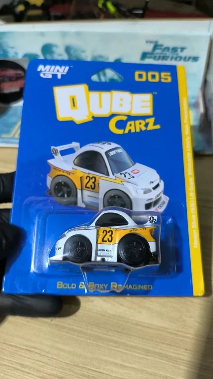 Qube Carz x Mini GT Série1 - Foto 5