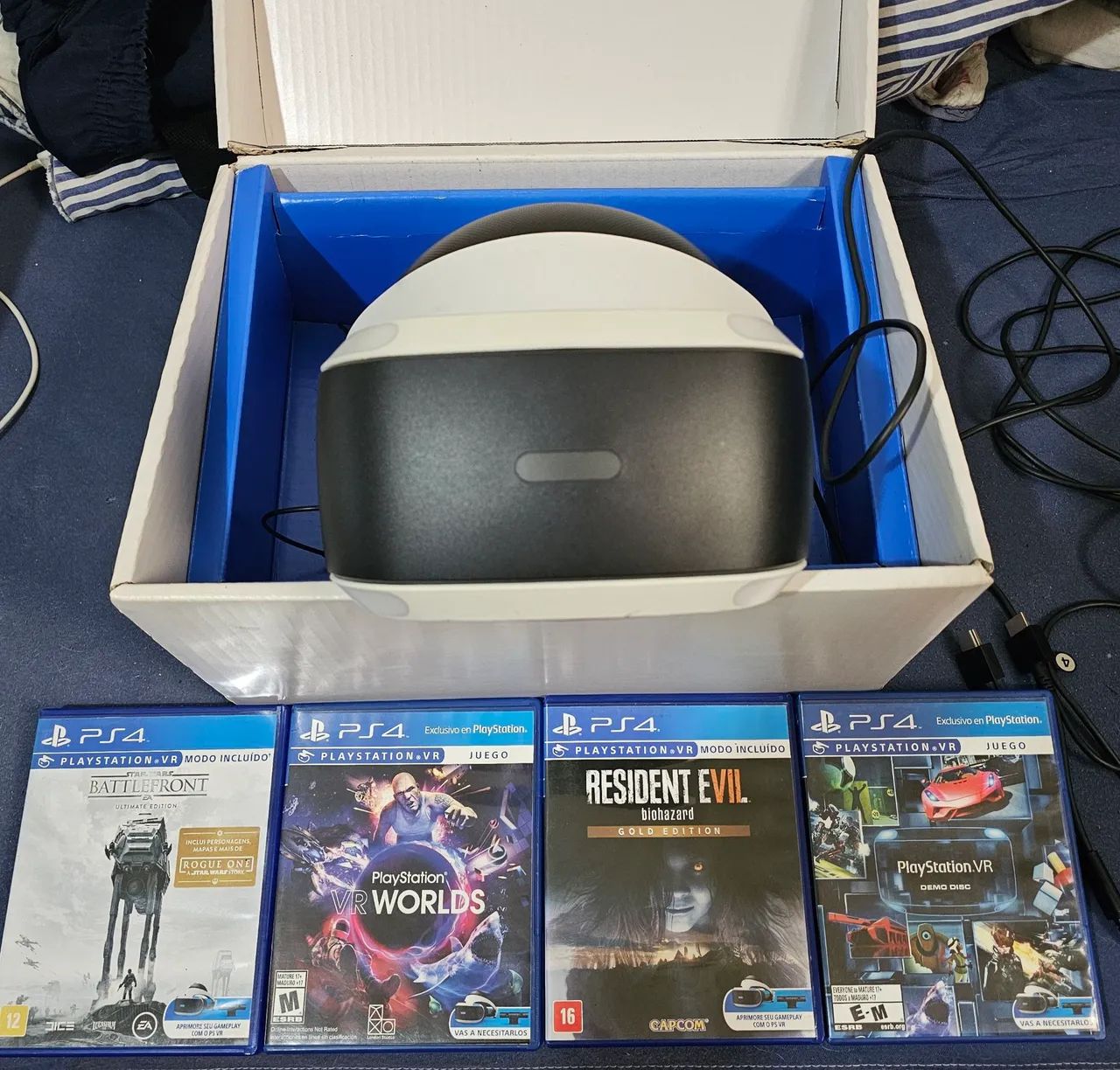 PlayStation VR - PS VR CUH-ZEY2 美品 PlayStation VR V2 CUH-ZVR2 + Câmera + 2 Moves + 4 jogos - Peças e