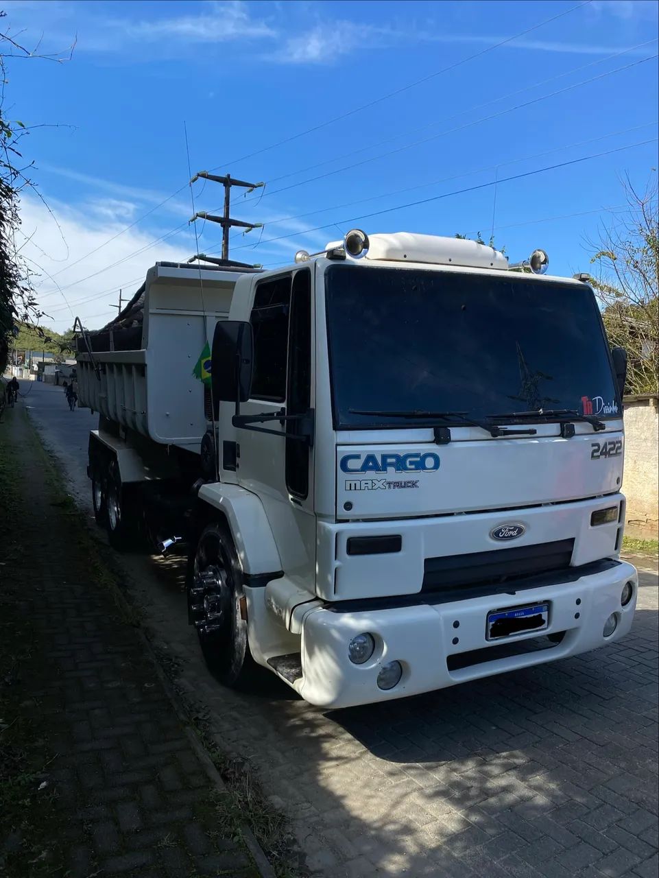 Cargo 2422 caçamba