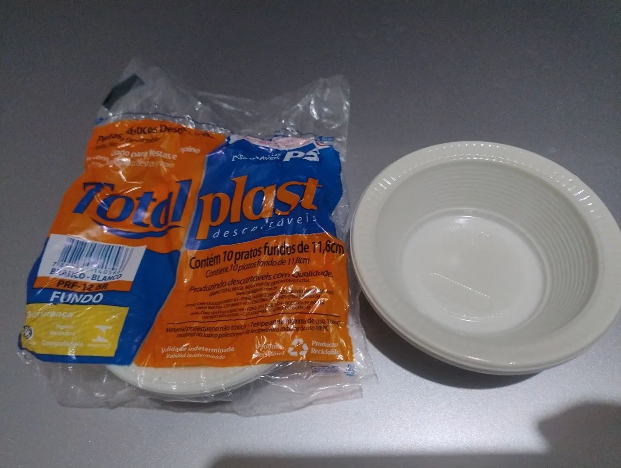 Prato descartável para festa 