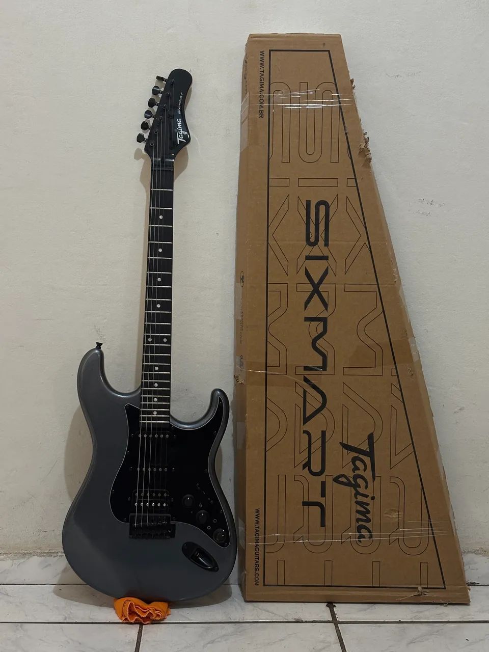 Guitarra Tagima Sixmart