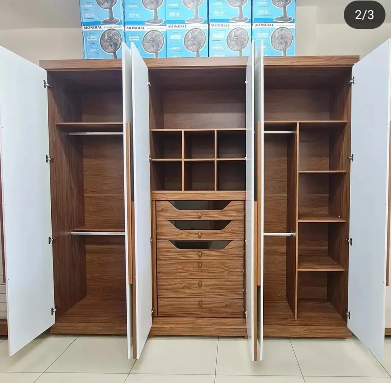 Guarda Roupa Casal 6 Portas Panan Guarapari 2,70 de largura - Novo e embalado!! - Foto 3