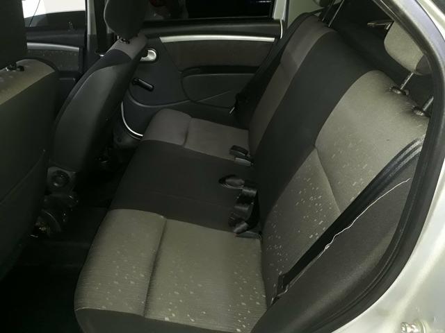 Renault Logan 2011 completo - Foto 2