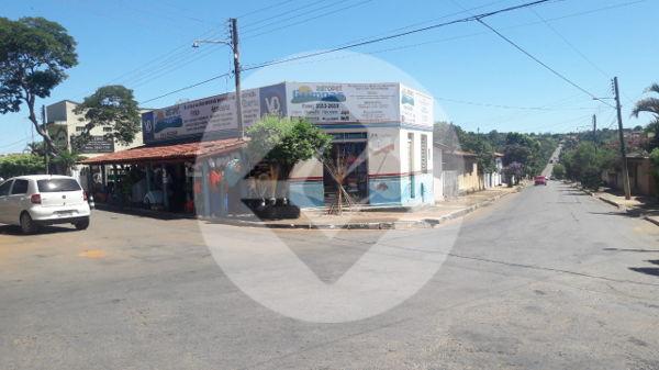 Comercial sala no Rua Prefeito José Amâncio - Bairro Setor Central em Hidrolândia - Foto 2