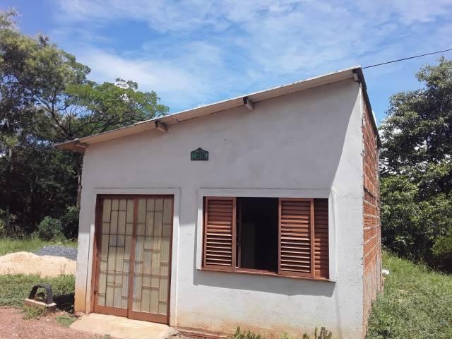 Casa com tereino granse 3 minuto do centro de cuiba 28.000