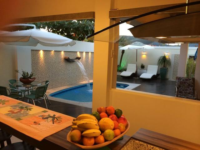 Casa 3 quadras da praia, piscina, churrasquiera, vagas - Foto 7
