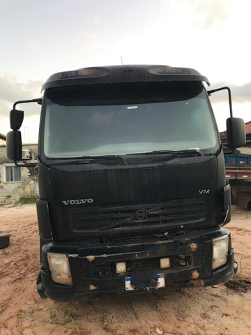 VOLVO VM 2011 CAÇAMBA