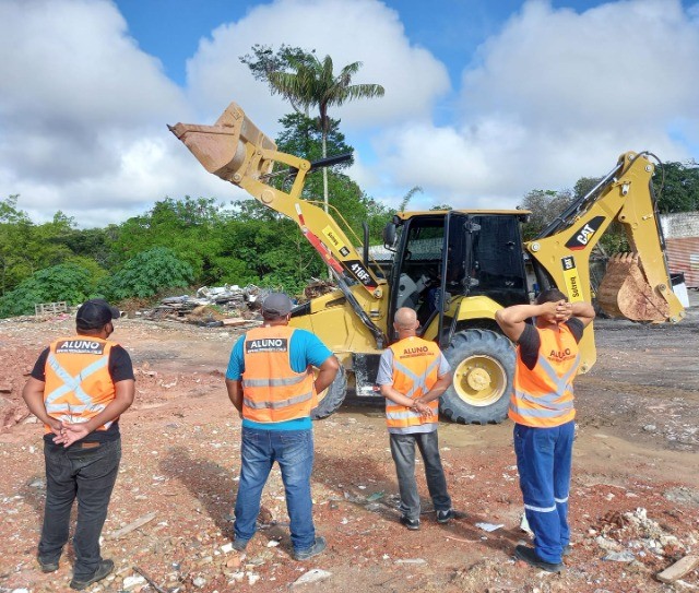 Curso Operador de Retroescavadeira