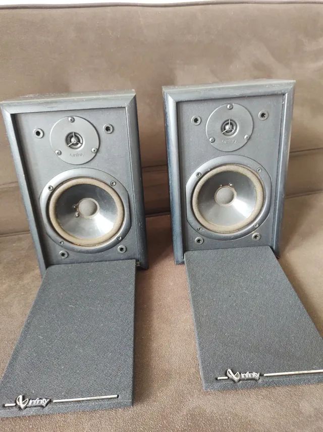 Speakers: one pair of Infinity and another pair of JVC