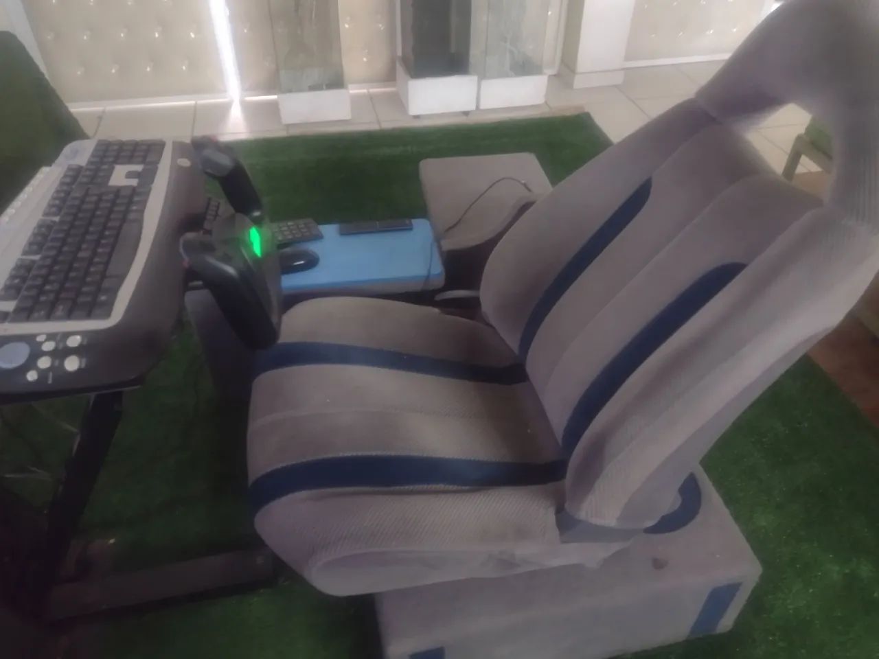 Simulação de voo em cokpit semi pro - Foto 4