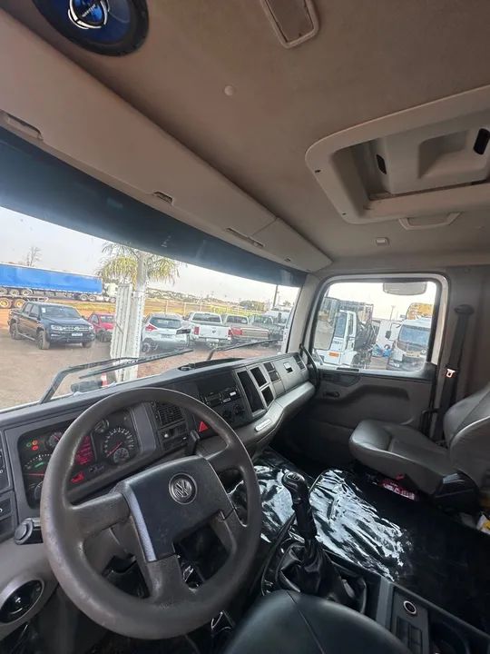 Volkswagen Constellation 17-330 toco 4x2 - Foto 8