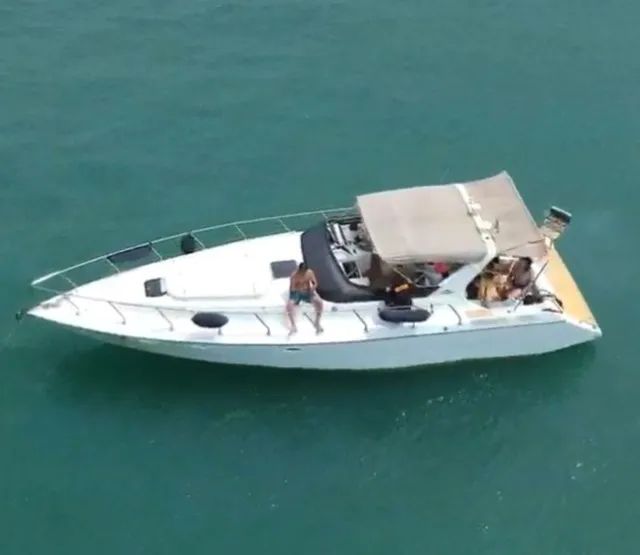 Lancha Azimut 38 (ñ Focker, Real, Cigarette, Excalibur, Oceanic, Coral, FS, NHX, NX)