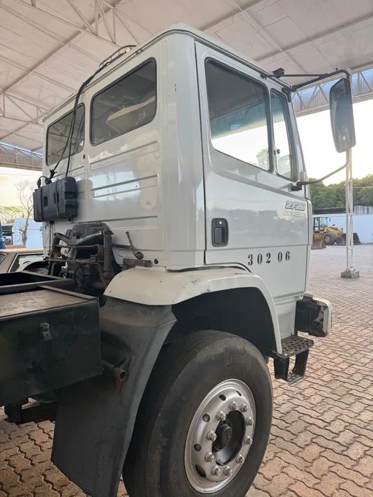 Mercedes-Benz 2726K 6x4 basculante  - Foto 6