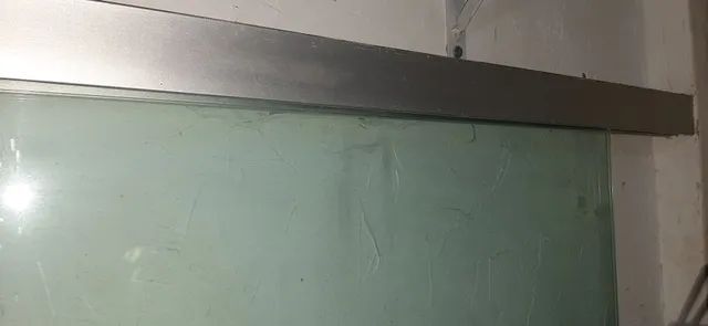 2 portas e 2 vidros fixo 