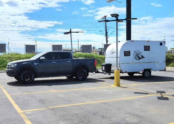 Trailer Motohome Para 04 Pessoas Impecável