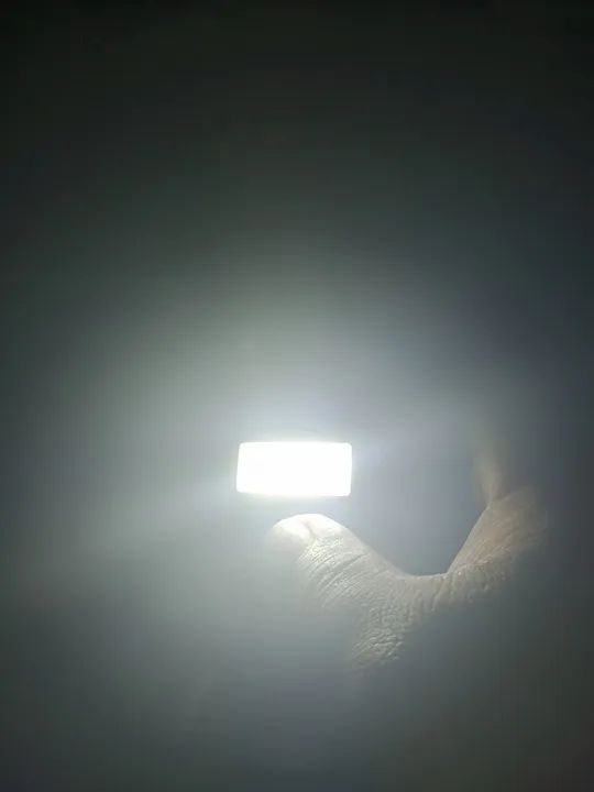 Mini Lanterna de Cabeça  - Foto 3