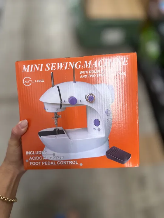 Máquina de costura portátil