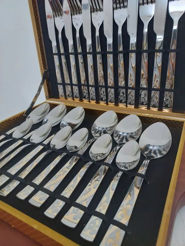 Belíssimo faqueiro vintage aço nobre filetado dourado resistente 