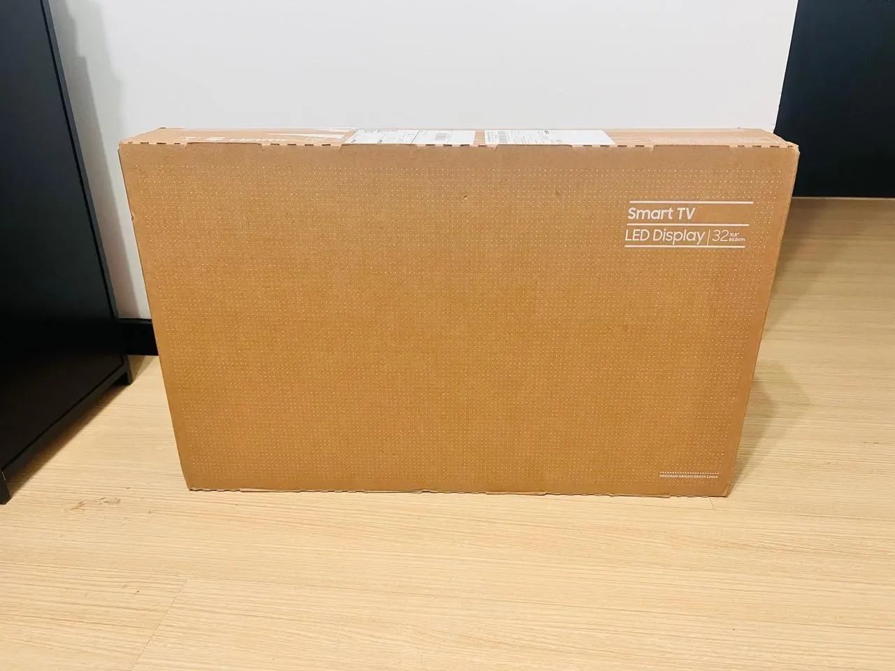 Samsung Smart TV LED 32" HD LS32BETBL - Wifi, HDMI, USB - Nova 