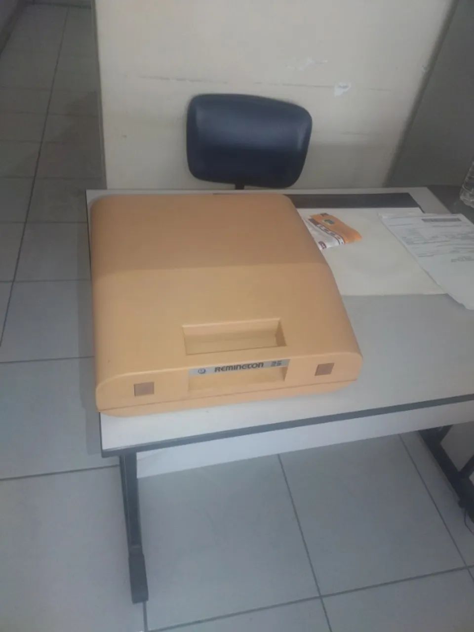 MAQUINA DE ESCREVER REMINGTON 25 - NUNCA USADA - NOVA - RARIDADE - Foto 4