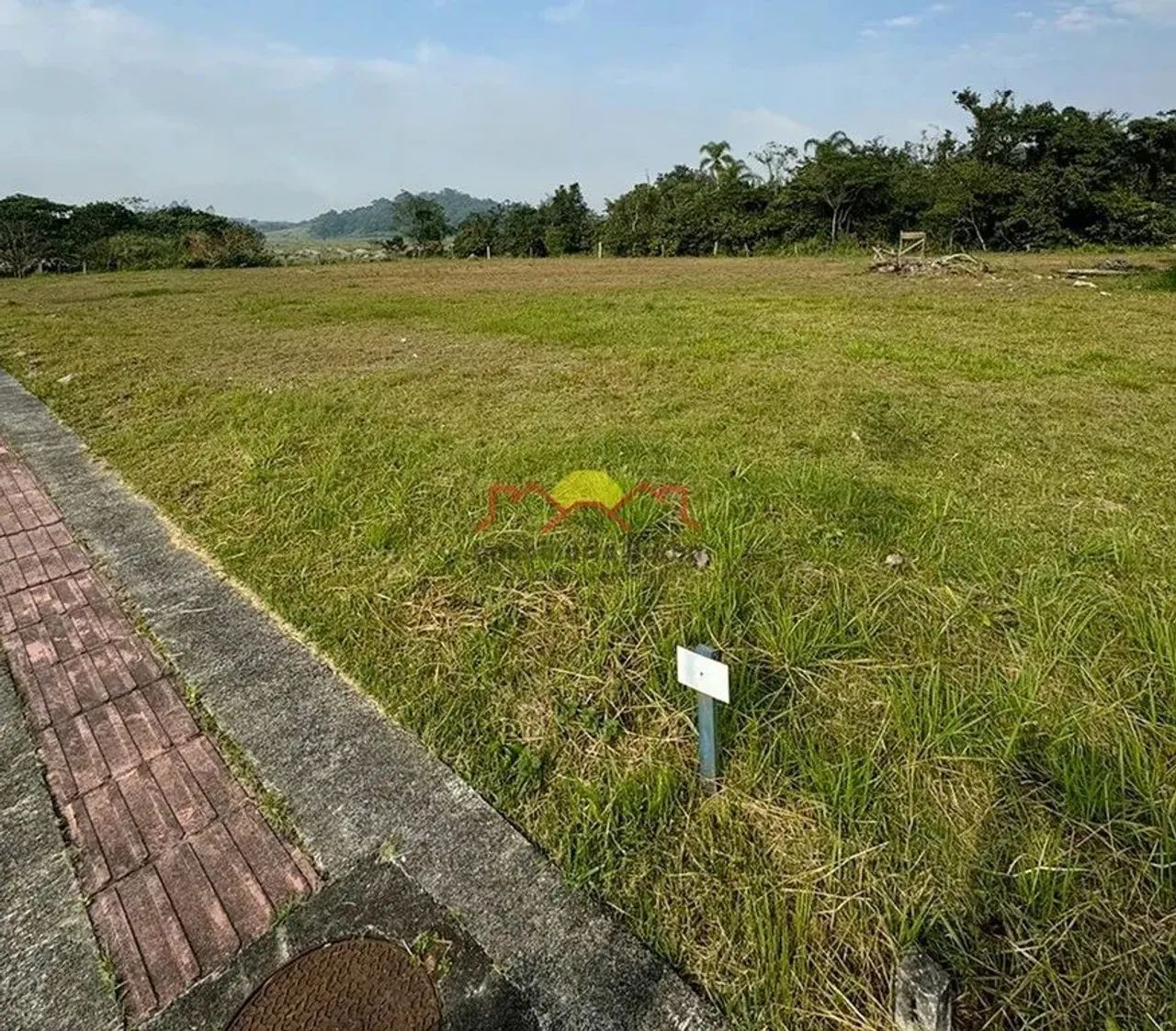Terreno com Área Total de 387,46 m² no Ecovalle - Foto 4