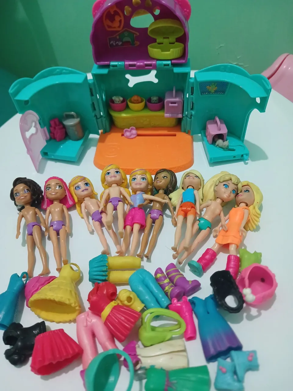 Conjunto Polly Pocket Pet Shop com Bonecas e Acessórios