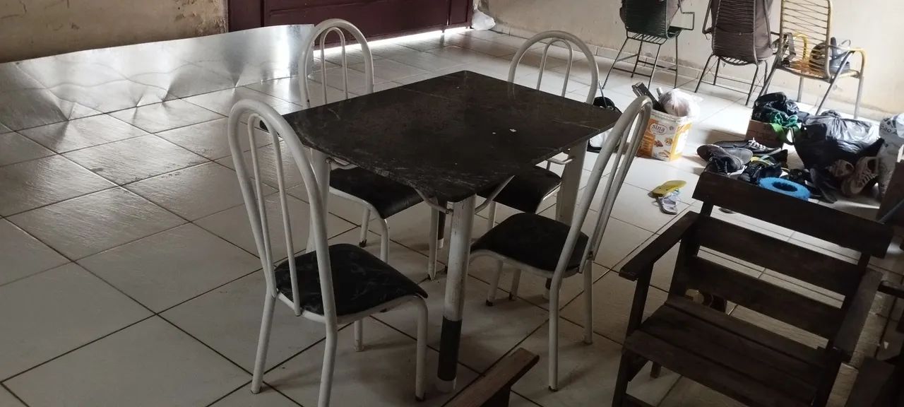 Mesa de Jantar em Granito com 4 Cadeiras - Foto 5