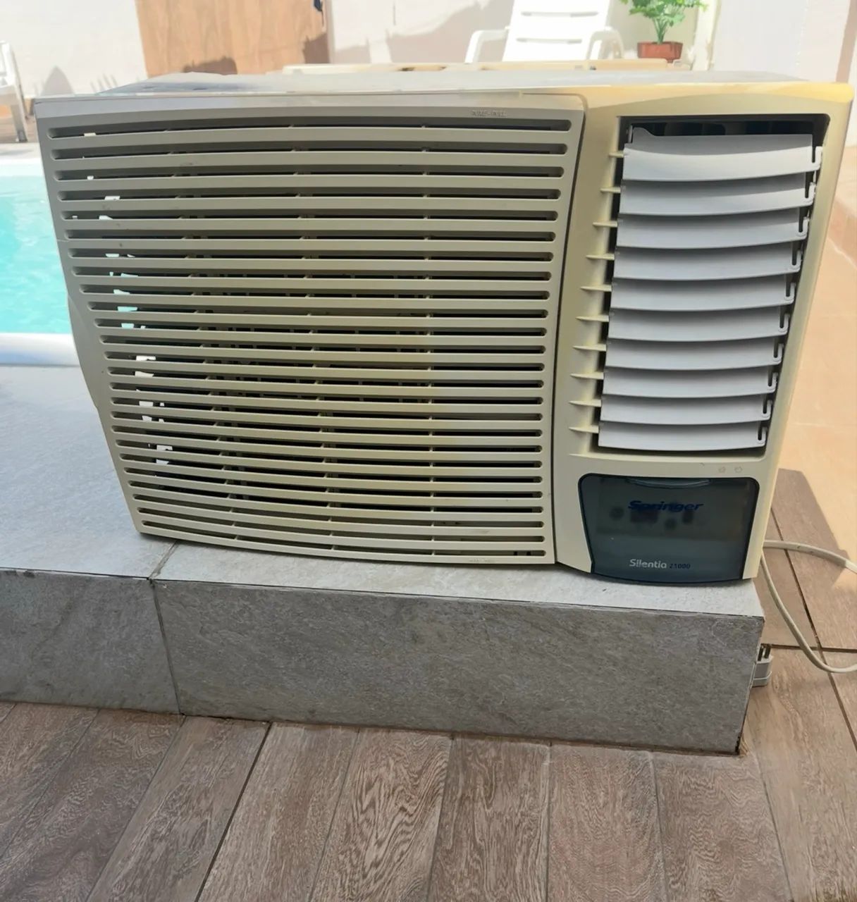 Springer silence eletrônico com controle remoto 21000 BTUs 220v