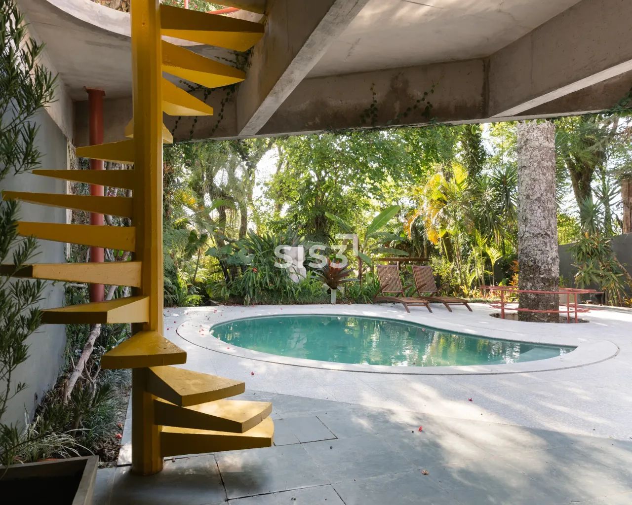 Casa de Luxo no São Lourenço | 3 Quartos | Projeto de Manoel Coelho e Arquitetura Contempo - Foto 2