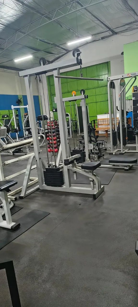 Vendo instalação completa para academia.