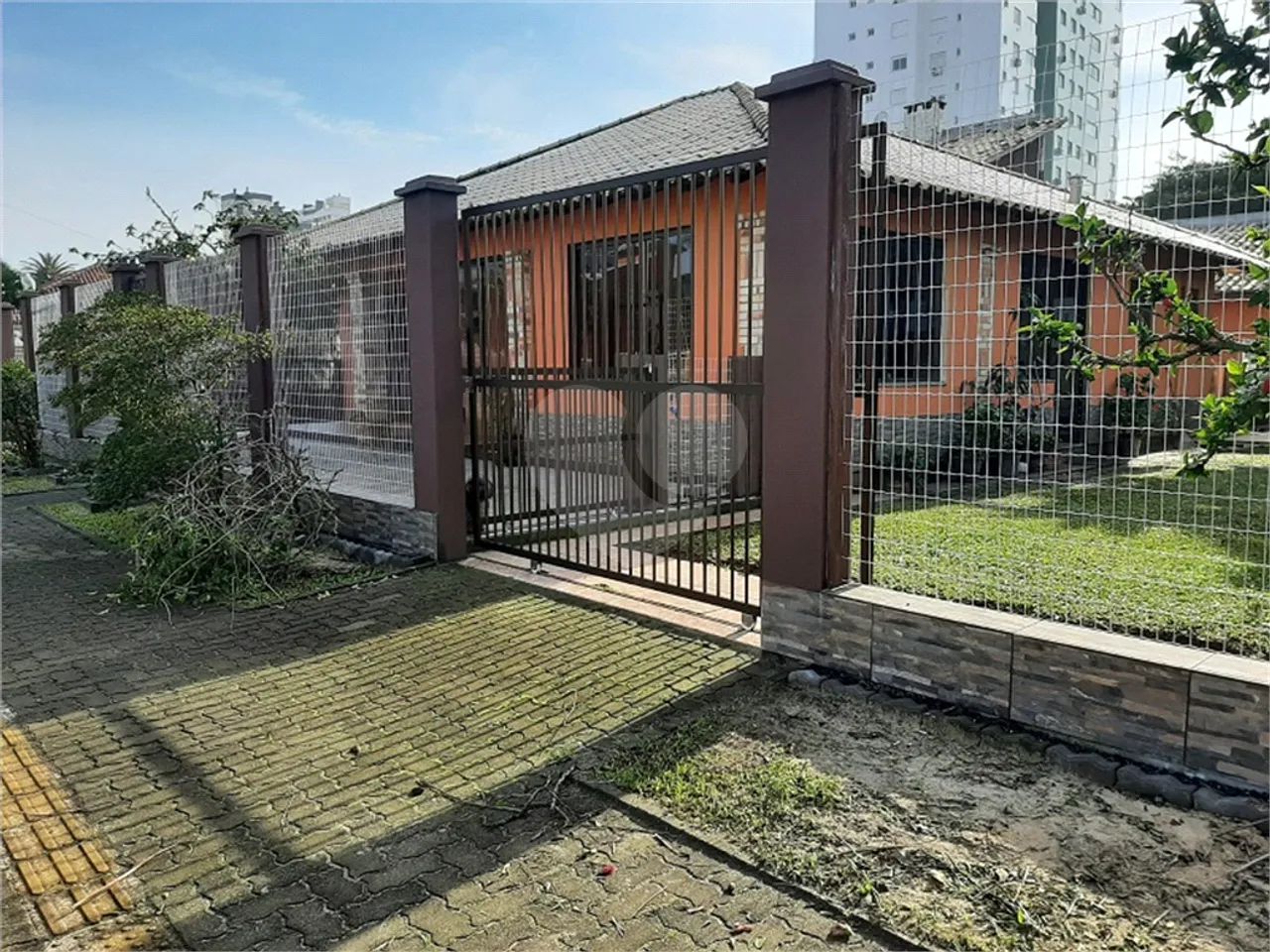 Casa térrea com 6 quartos à venda em Centro - RS - Foto 2