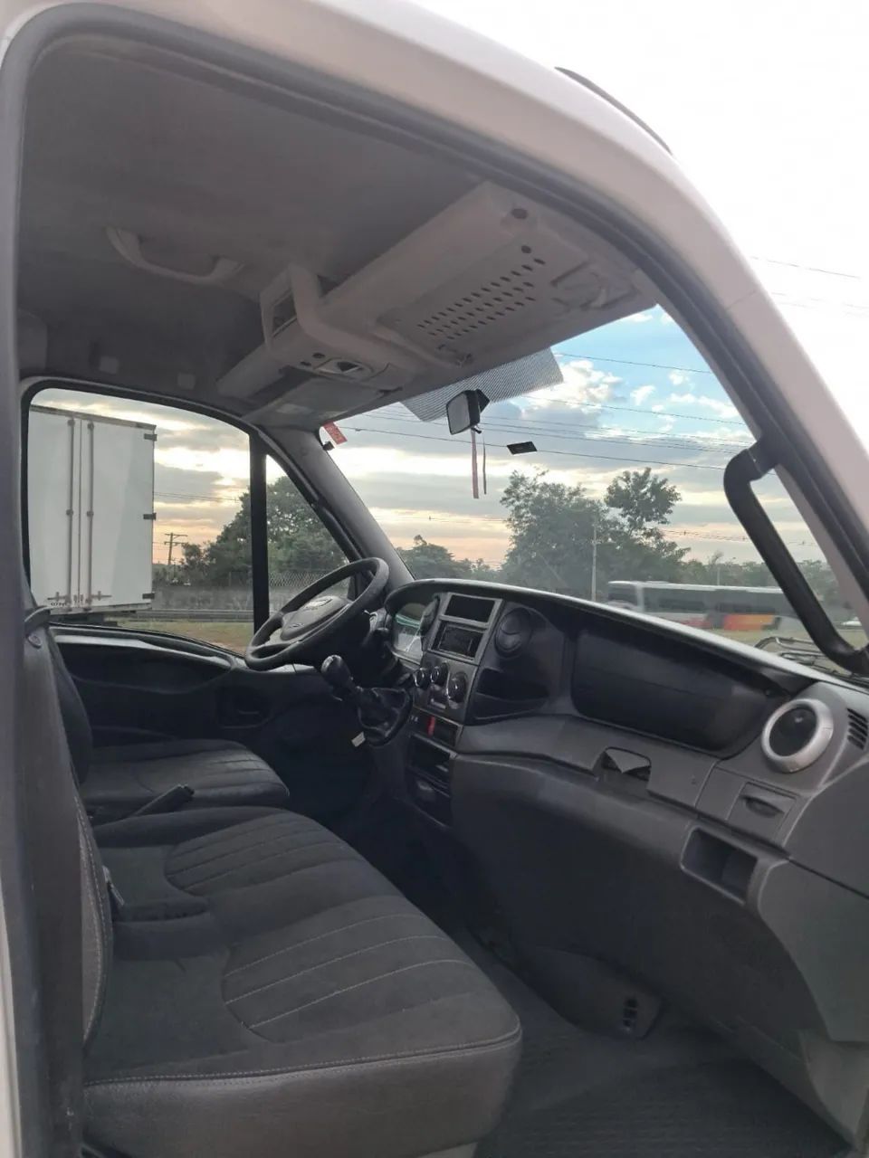 Iveco 35s14 guincho plataforma 2016 - Foto 6